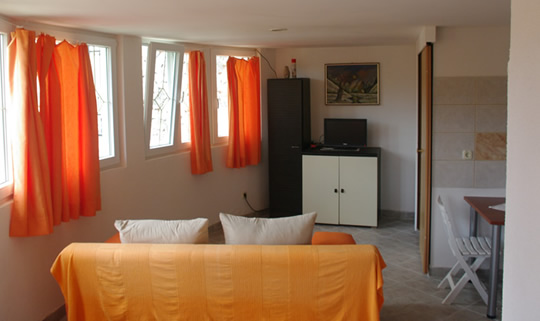 Apartman F